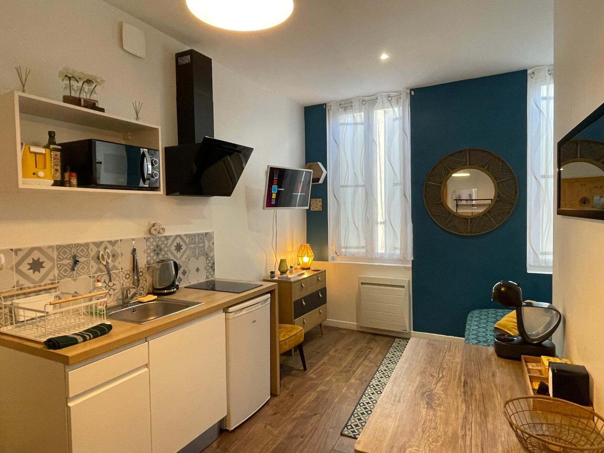 Apartamento Chez Jean-Yves Et Zoe - La Boheme - Au Calme, Tres Propre, Proche Parkings Niort Exterior foto